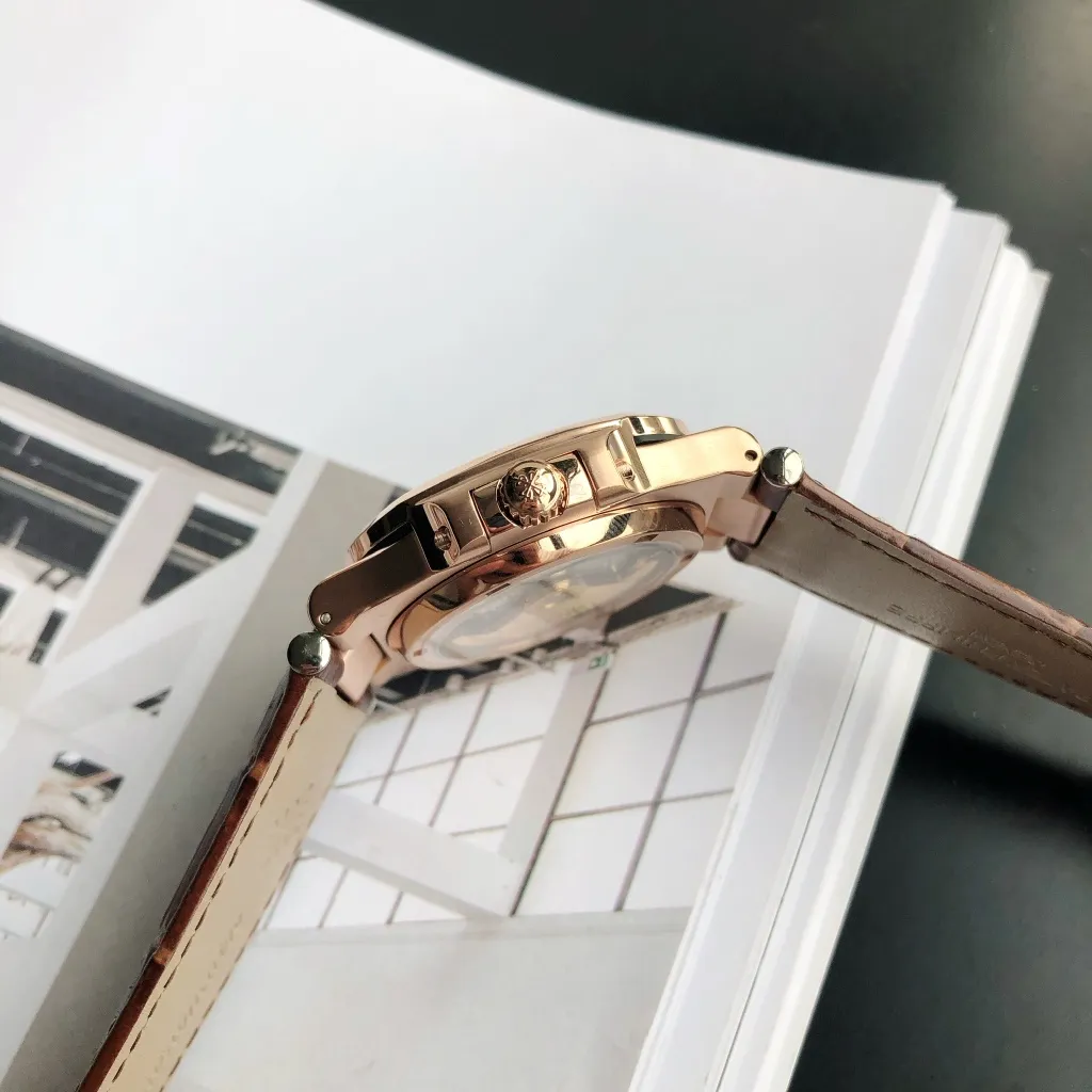 【Foreign trade import】💰2400! Patek Philippe's "Nautilus" Citizen movement comes with new feedback [Movement] Paired with GD's focus on the new Citizen 8215 movement imported from Japan, it inherits Citizen's high-quality, stable and cost-effective advantages, 0️⃣ worries about repairs [Case] 316L stainless steel case CNC technology restores the original shell shape and curvature one to one, pursuing the original 0️⃣ gap [Bracelet] Using 316 stainless steel custom-grade ergonomic bracelet [Dial] Adhering to the fineness of the big manufacturers, we strictly pursue the gap between the text lines, the thickness of the scales, and the luminous color, and strive to synchronize the 0️⃣ gap with the genuine ones ⚠️ Please look for the exclusive quality of GD products